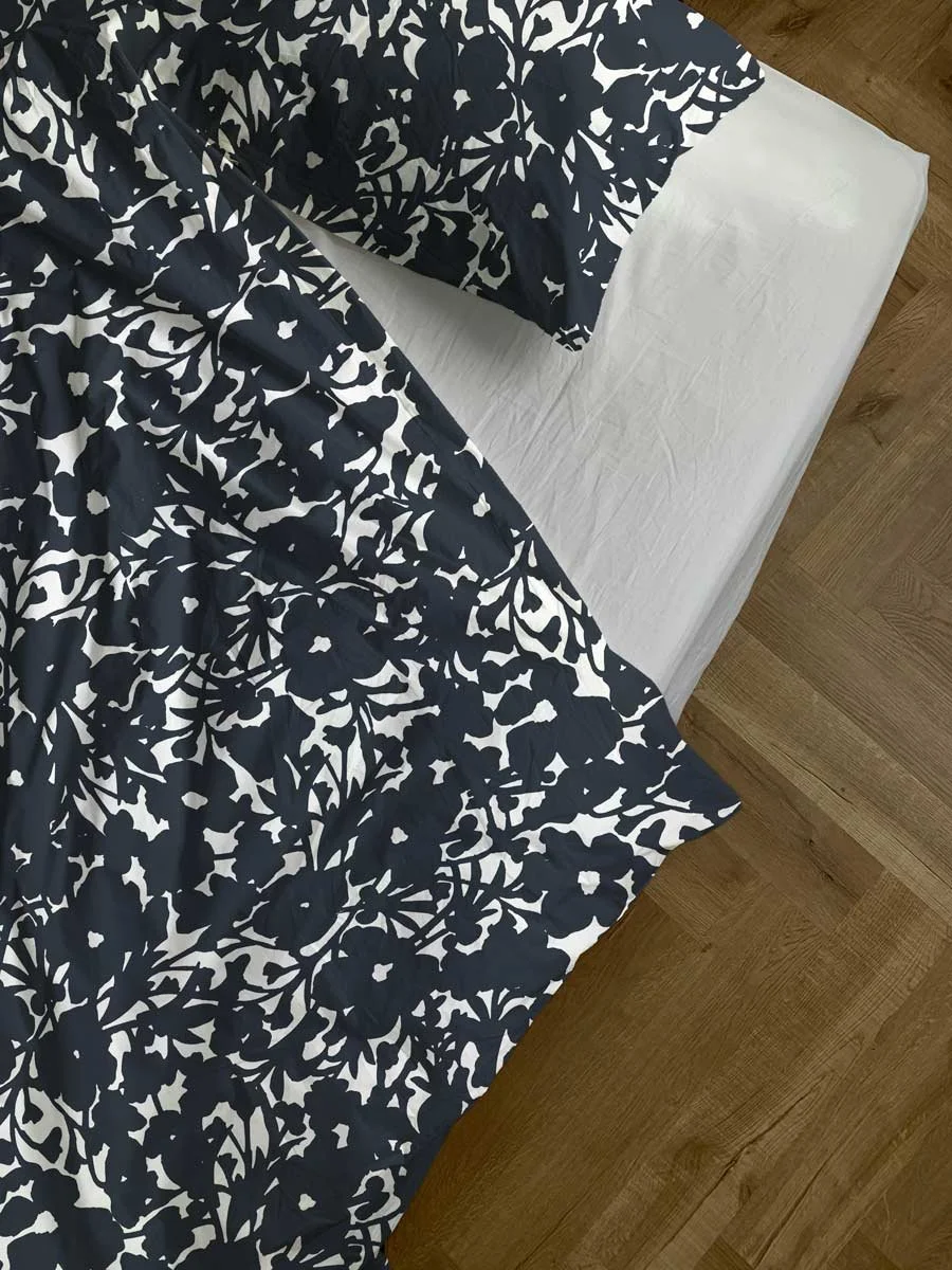 Leinikki_grey_bedset_Sanni-Ojala_2026.jpg