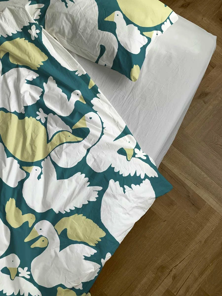 Joutsenet_aqua_bedset_Sanni-Ojala_2026.jpg