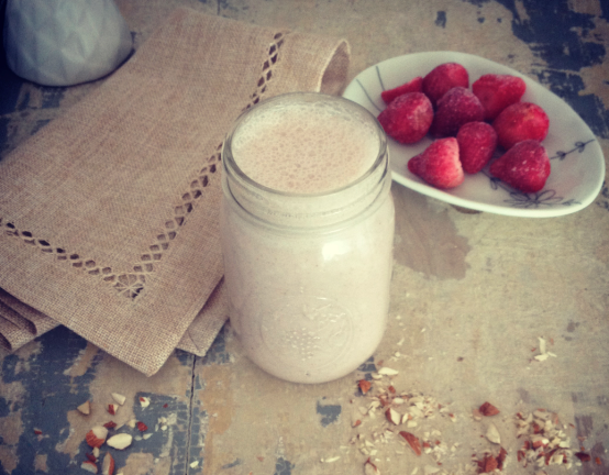 Strawberry Almond Protein Dream Smoothie
