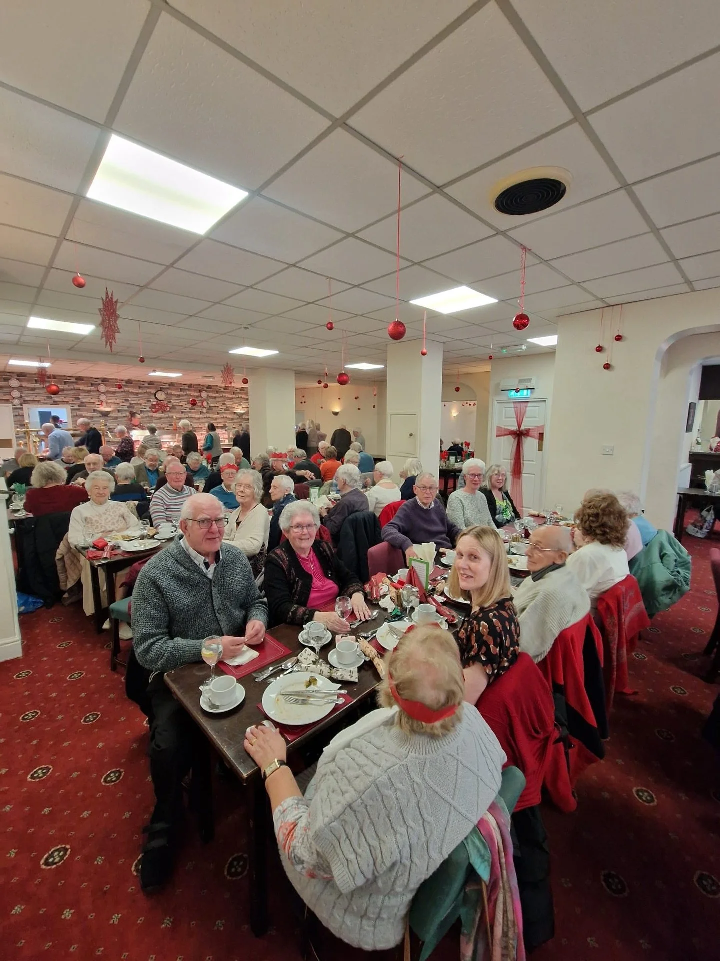 A wonderful Christmas Dinner for our New Horizons group🎄

Thanks to the team for organising such a lovely afternoon!
-
#KingswayChurch⛪️
