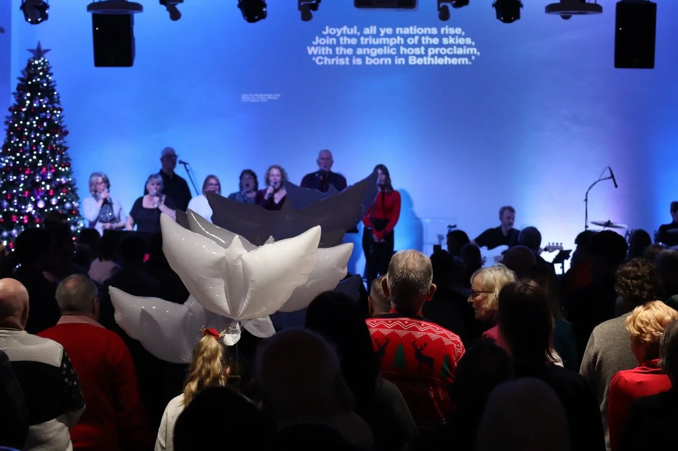 Thank you to everyone who joined us for our Carol Services at Kingsway Church 🎶✨

It was so special to gather together at both 4PM and 6PM to sing carols, worship, and reflect on the wonderful story of Christmas. Thank you to our incredible worship 