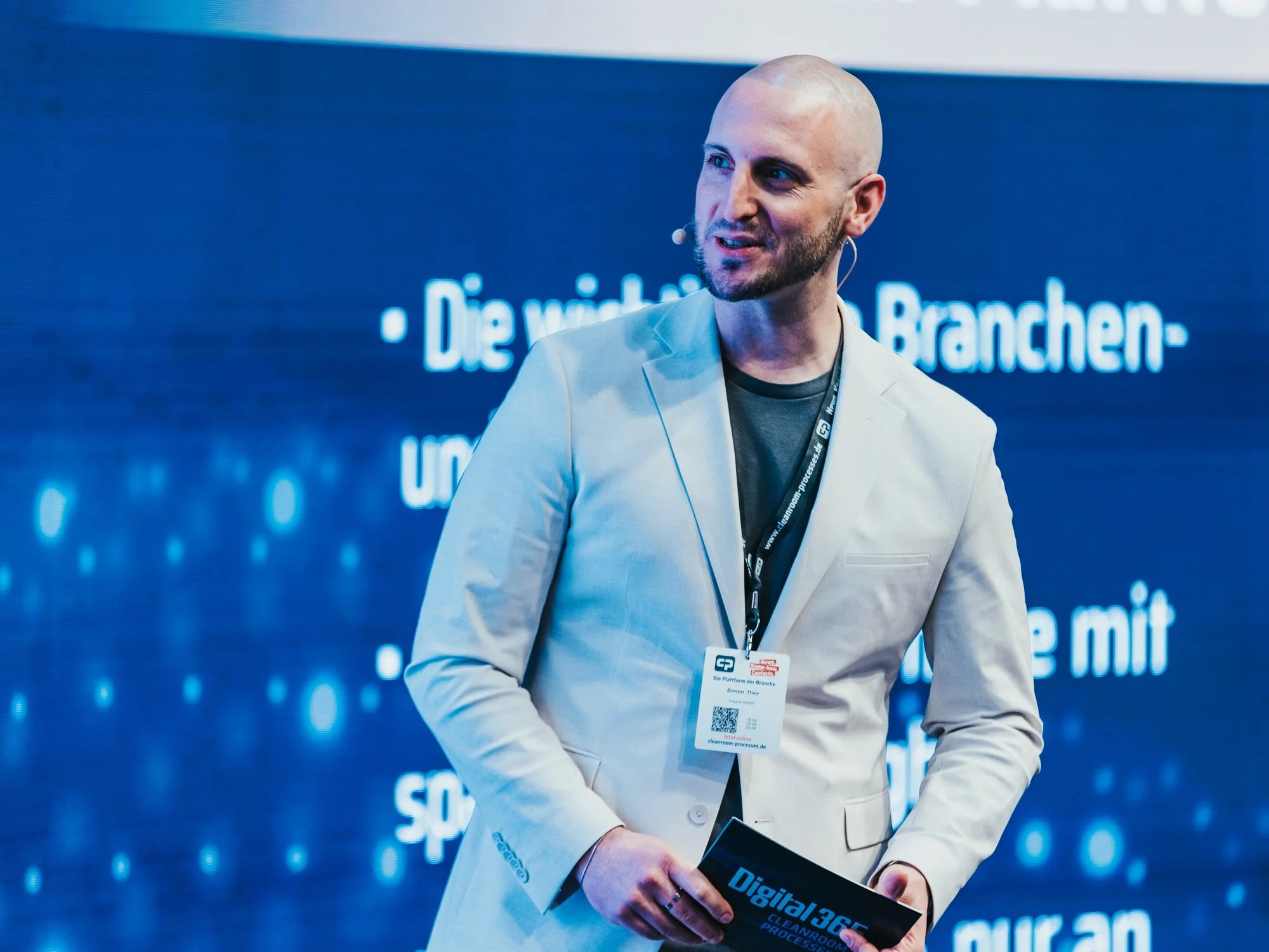 Simon Diez Moderator & Sprecher