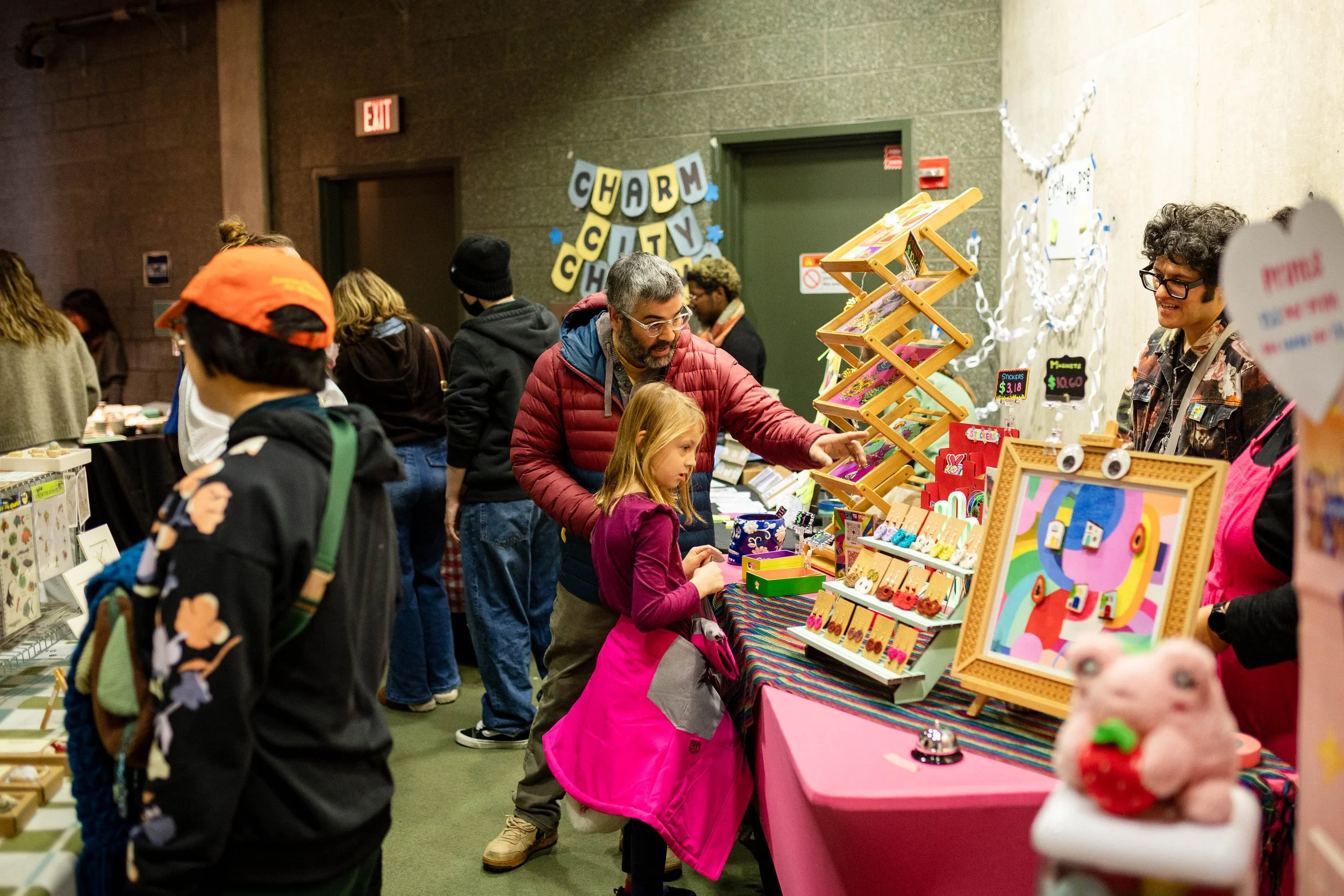 2025-Holiday-Art-Market-8449 (1).jpg