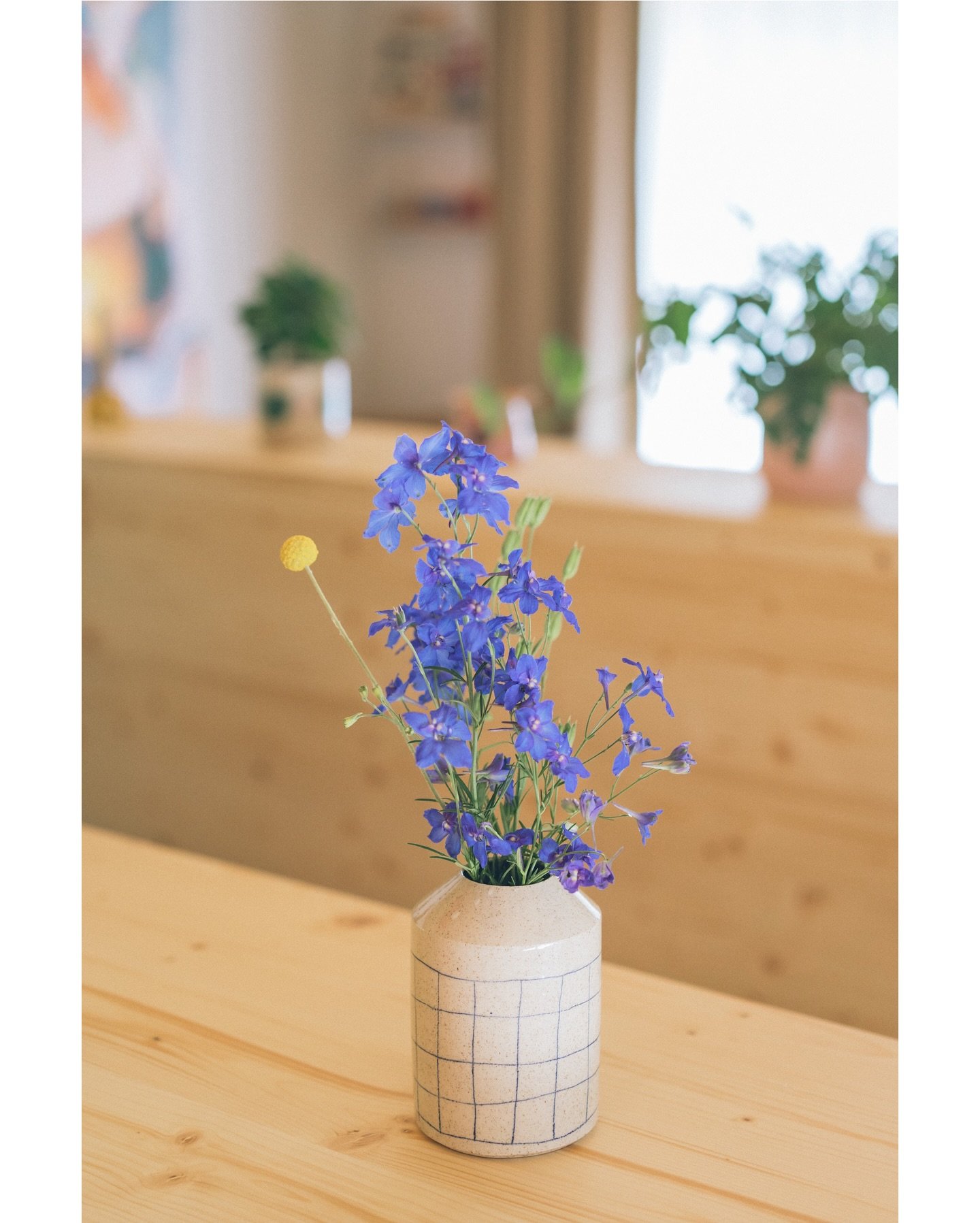 Thank you for such a warm and kind response to my last post 💛 In case you&rsquo;re wondering: yes, I&rsquo;m pinching myself constantly!

Here are a few more glimpses of different bits of the house (featuring my ceramics). 🌞