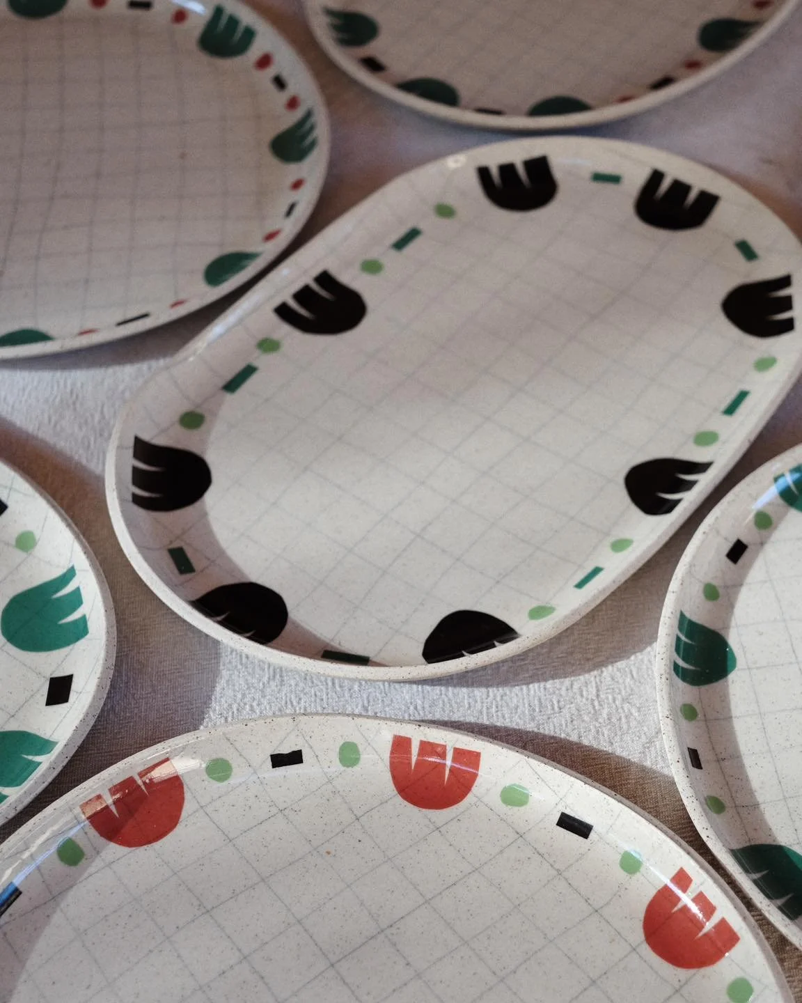 Flora plates 🌸🌷 You can find them in trgovina IKA and in my online shop.