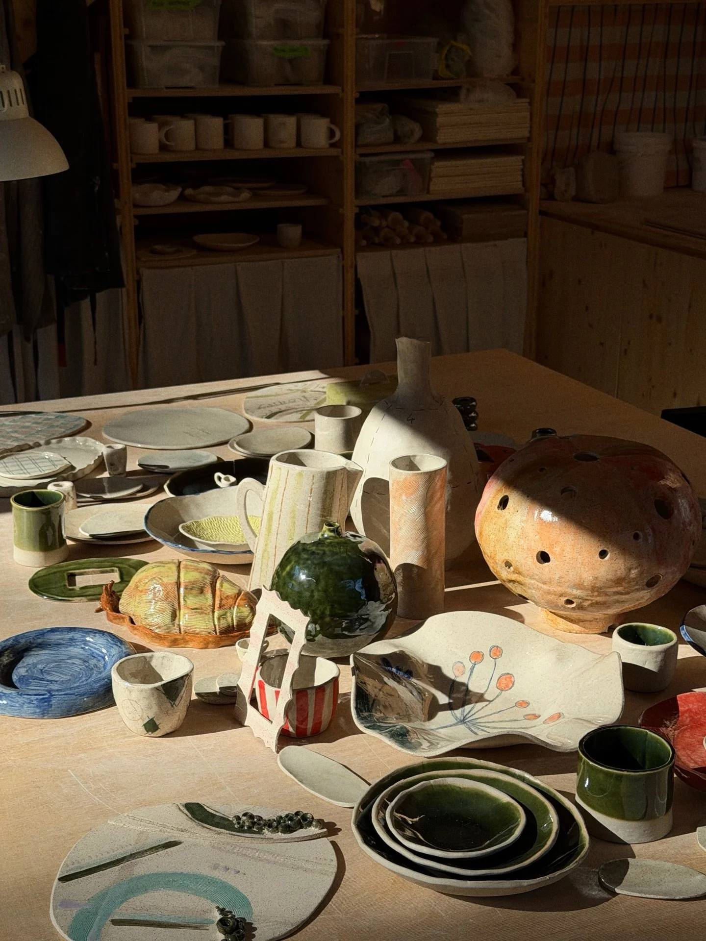 And just like that, we had finished the 6-week ceramics course &mdash; the first one in my new studio! I&rsquo;m always excited, and a little anxious, to meet my students, especially when I know we&rsquo;ll be spending many evenings together. 

I tak