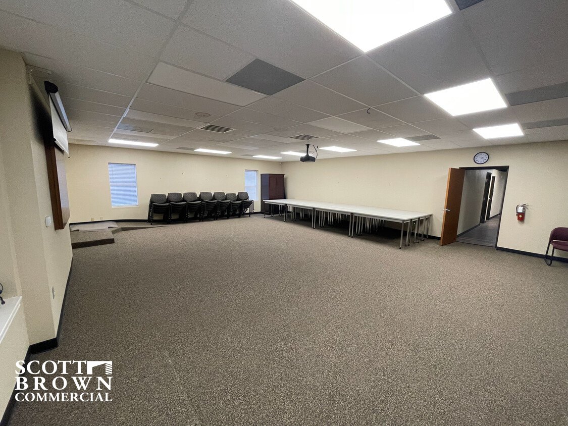  large room within 419 S Elm Street for meetings or more cubicles 