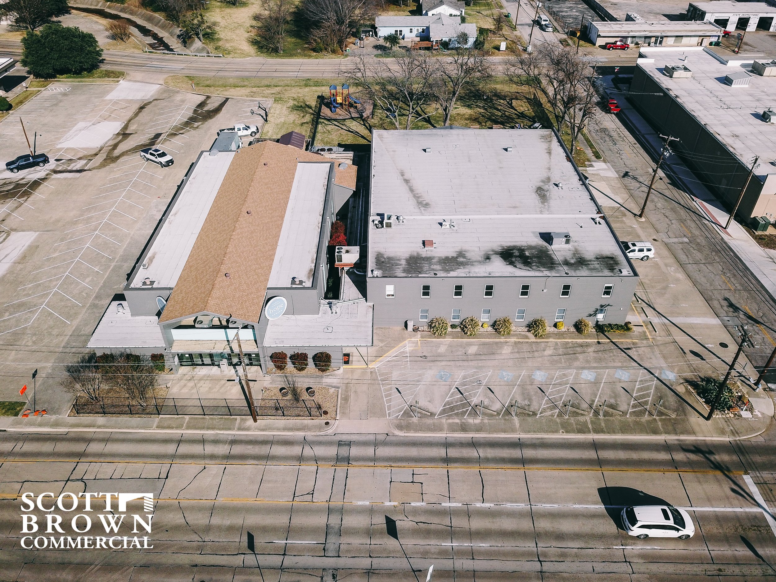  aerial view of 401 Bolivar Street from over the road 