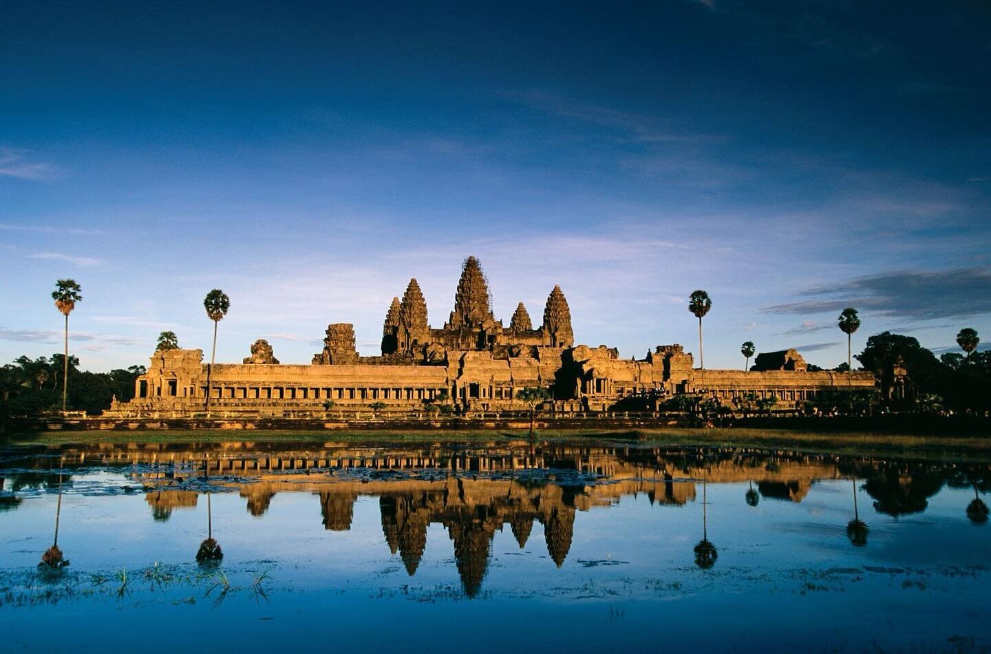 Exploring the Majestic Angkor Wat&hellip; Nestled in the heart of Cambodia&rsquo;s Angkor Archaeological Park, Angkor Wat stands tall as the largest religious monument globally, a true masterpiece of Khmer architecture. Built in the 12th century, thi