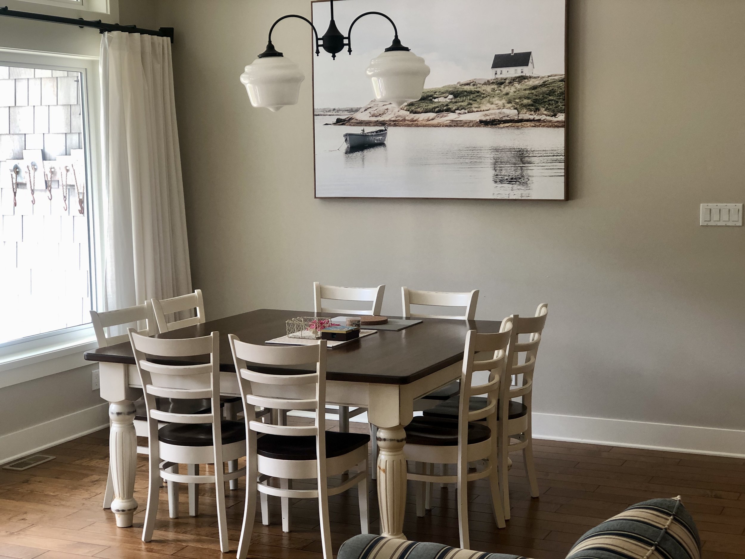 Dining 1.jpg