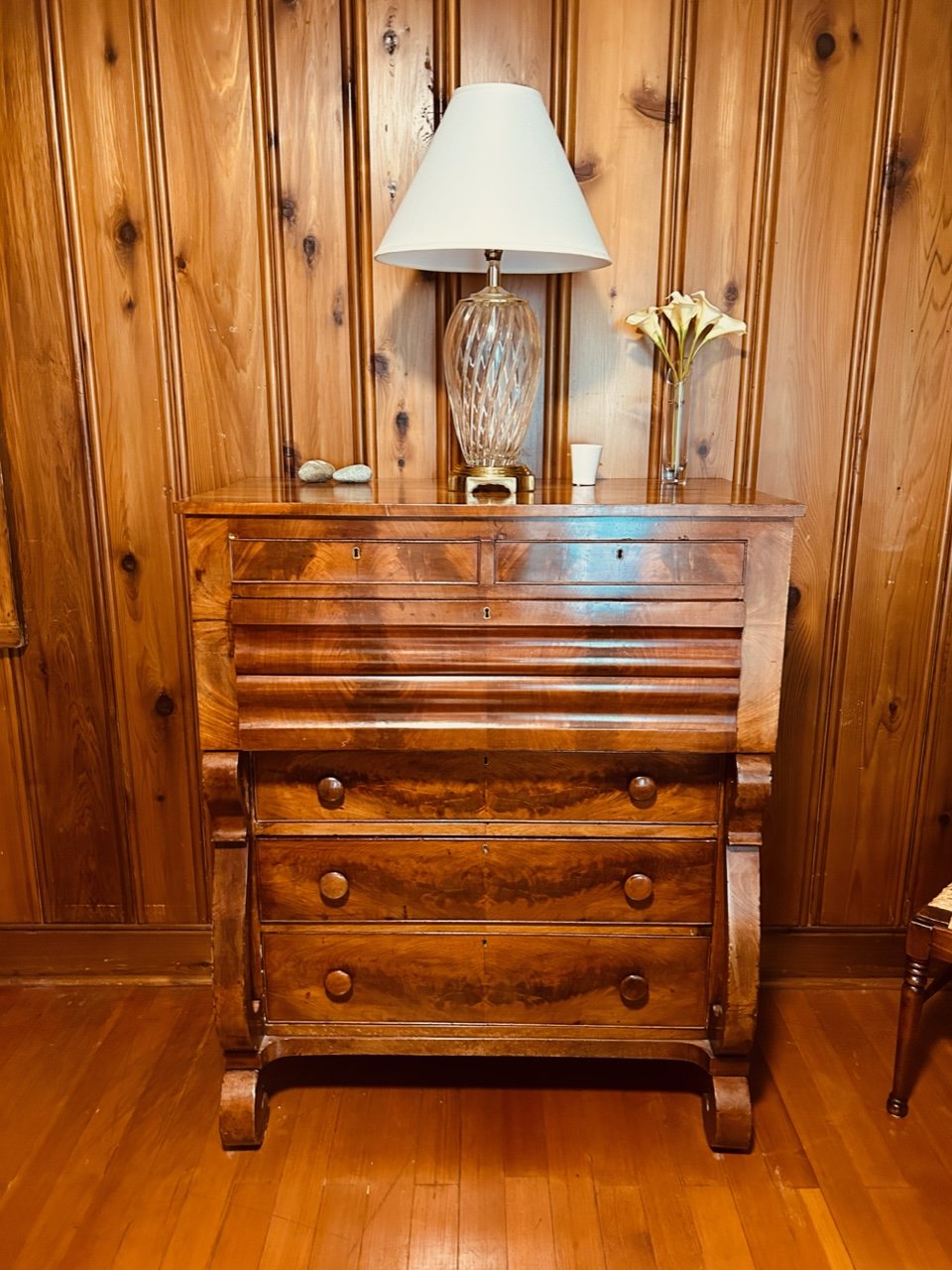 dresser.jpeg