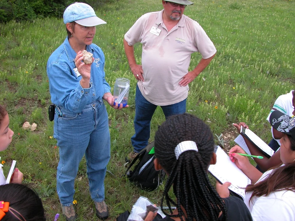  Leading a field trip for Kids on the Prairie 