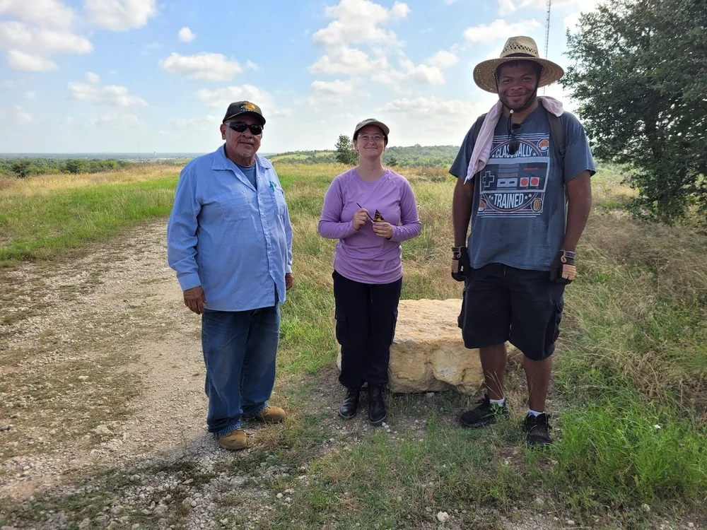  Juan, Paige &amp; Keandre preparing to retreat privet sprouts with herbicide. 