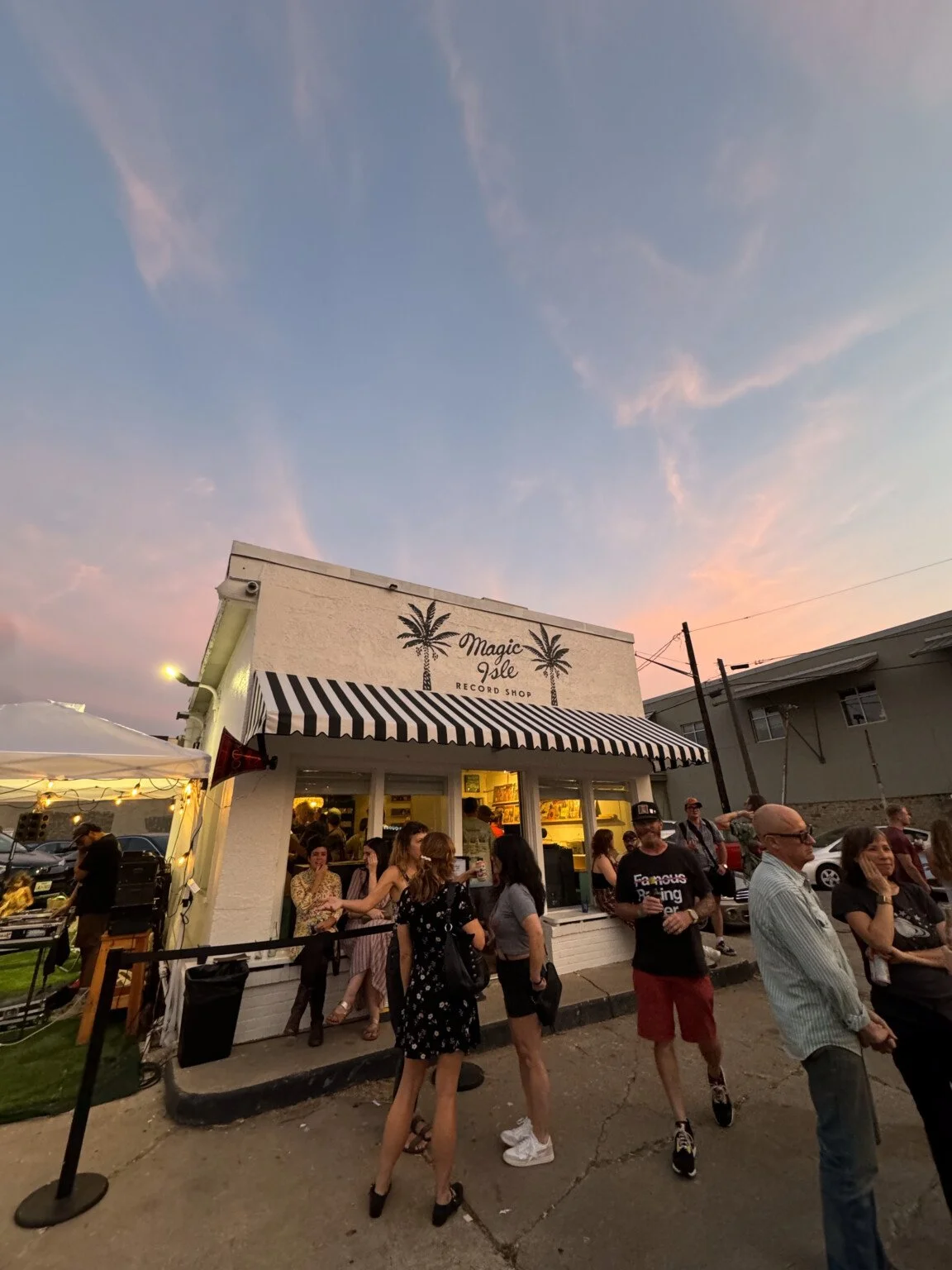 Spinning Wax at Magic Isle!