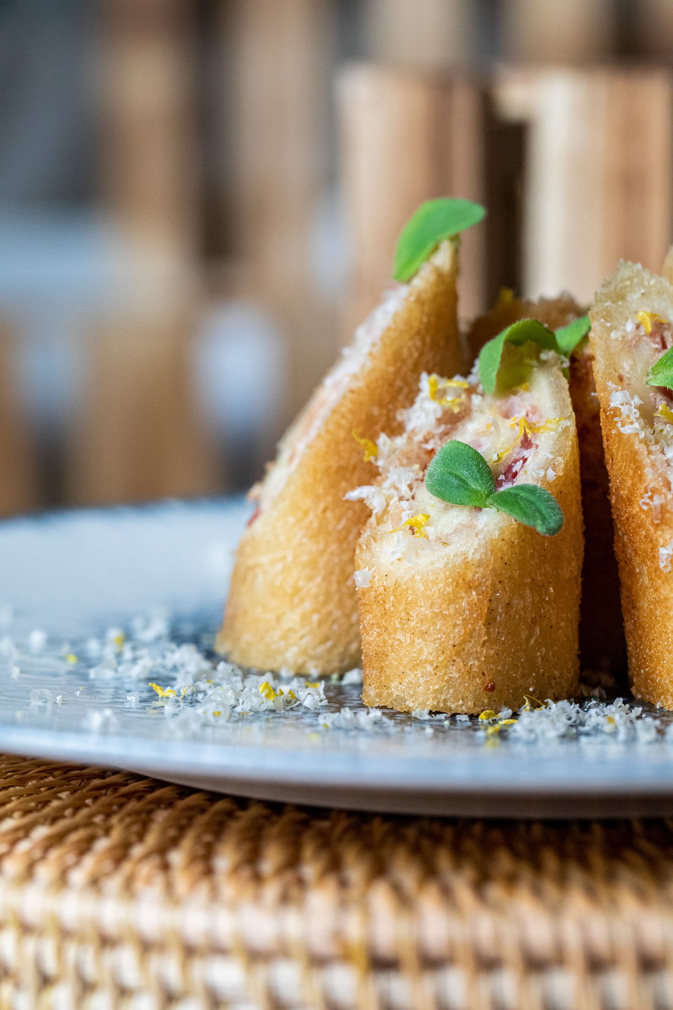 Roll de croque monsieur truffé - Pièce traiteur - Street food revisitée
Crédit photo : Léa Gil