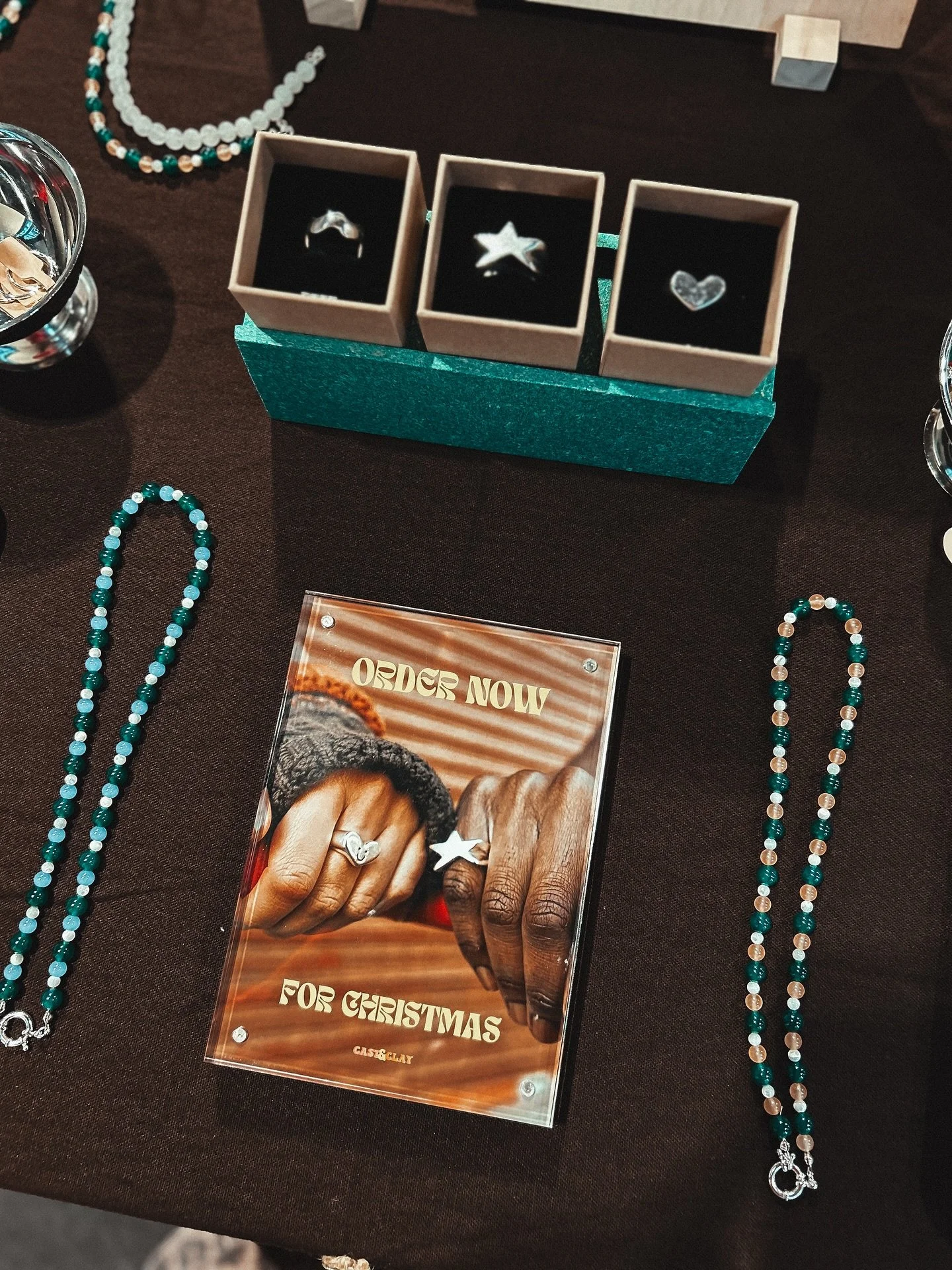 All set up at my first Christmas market of the season this weekend in @guildhallderry 🌟 

You can find me upstairs on the balcony from 10am to 6pm all weekend! 

Also launching preorders for my new chunky silver rings in time for Christmas 🎄 

#chr