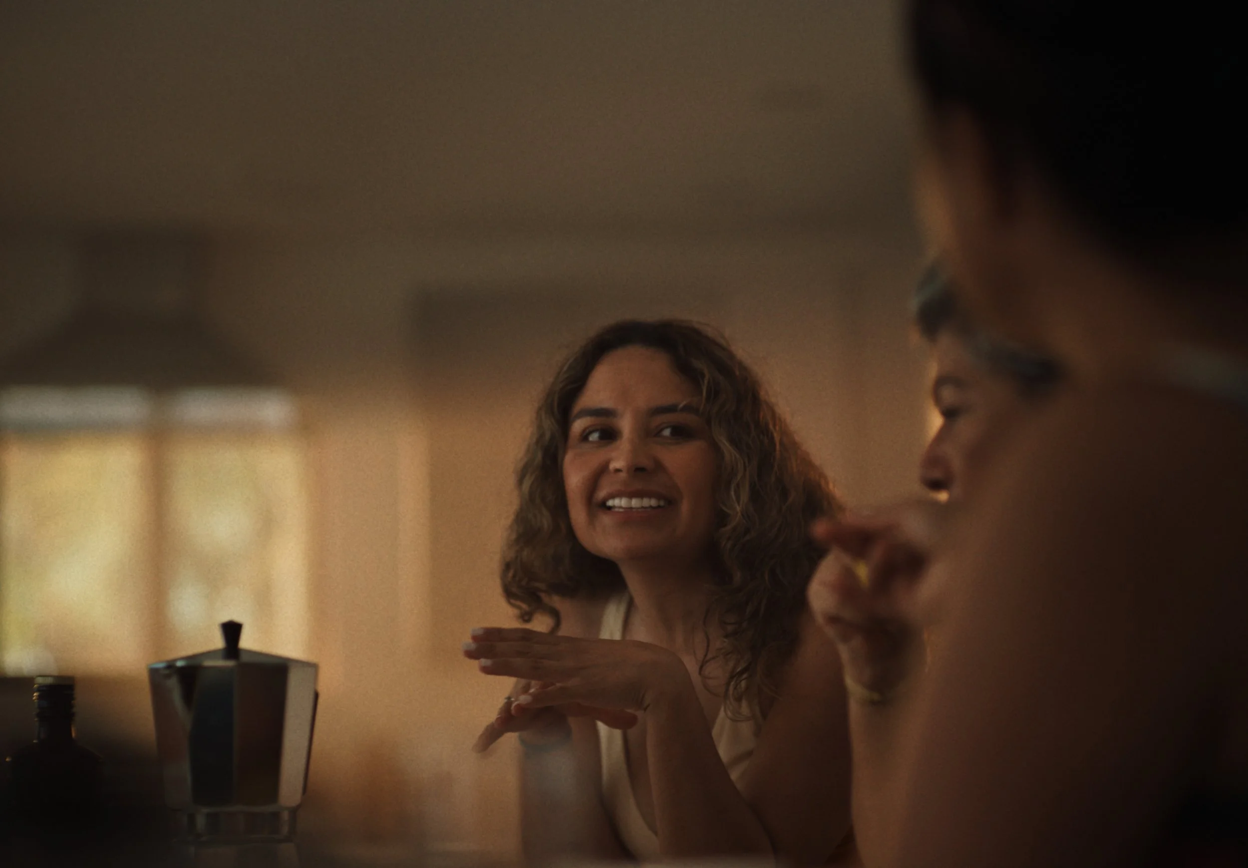 260403_AIRBNB_LATINO-TRIPS_Static_Carousel_Kitchen_02_V1.jpg