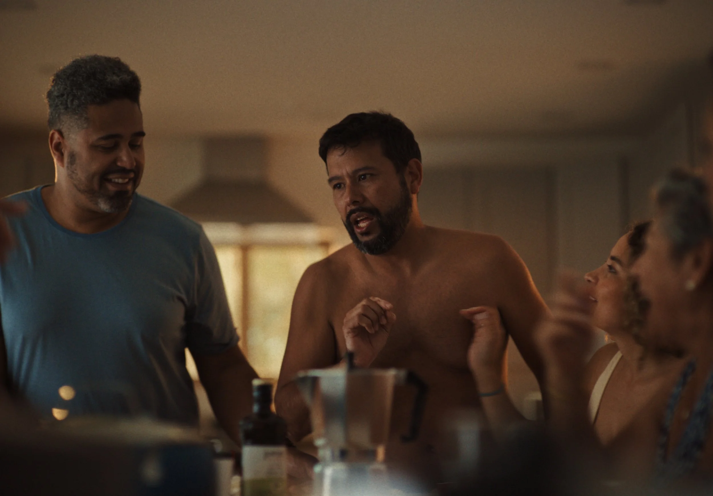 260403_AIRBNB_LATINO-TRIPS_Static_Carousel_Kitchen_03_V1.jpg