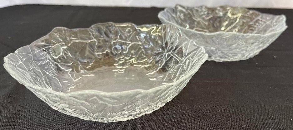 Pressed Clear Glass Bowls w: Leaf Design.jpeg
