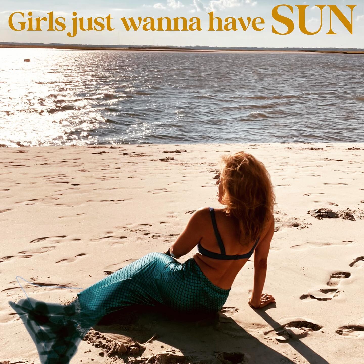 They just wanna. They just wanna. 🎶 ☀️😁

Drop a ☀️if you&rsquo;re on #teamsun!

PS Interesting things happen at the sea 😆

PPS Stay tuned for my enjoy-the-sun-without-burning-tips! Follow me here and sign up for my e-mail list on my website holist