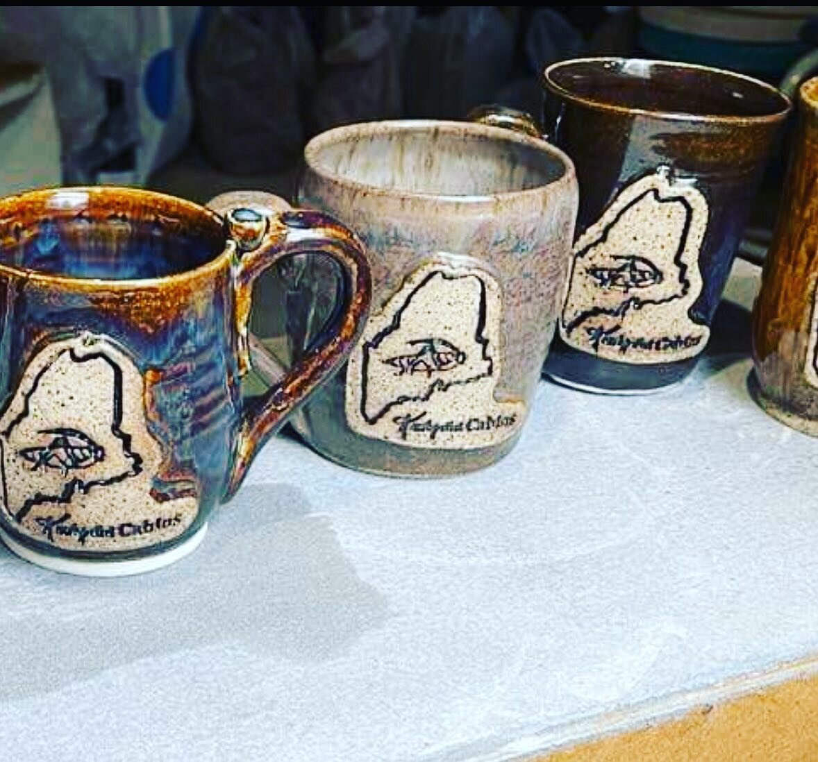New mug designs by local artist @kennebec_pottery at #katydidcabins!! 💕💕💕 Love them!