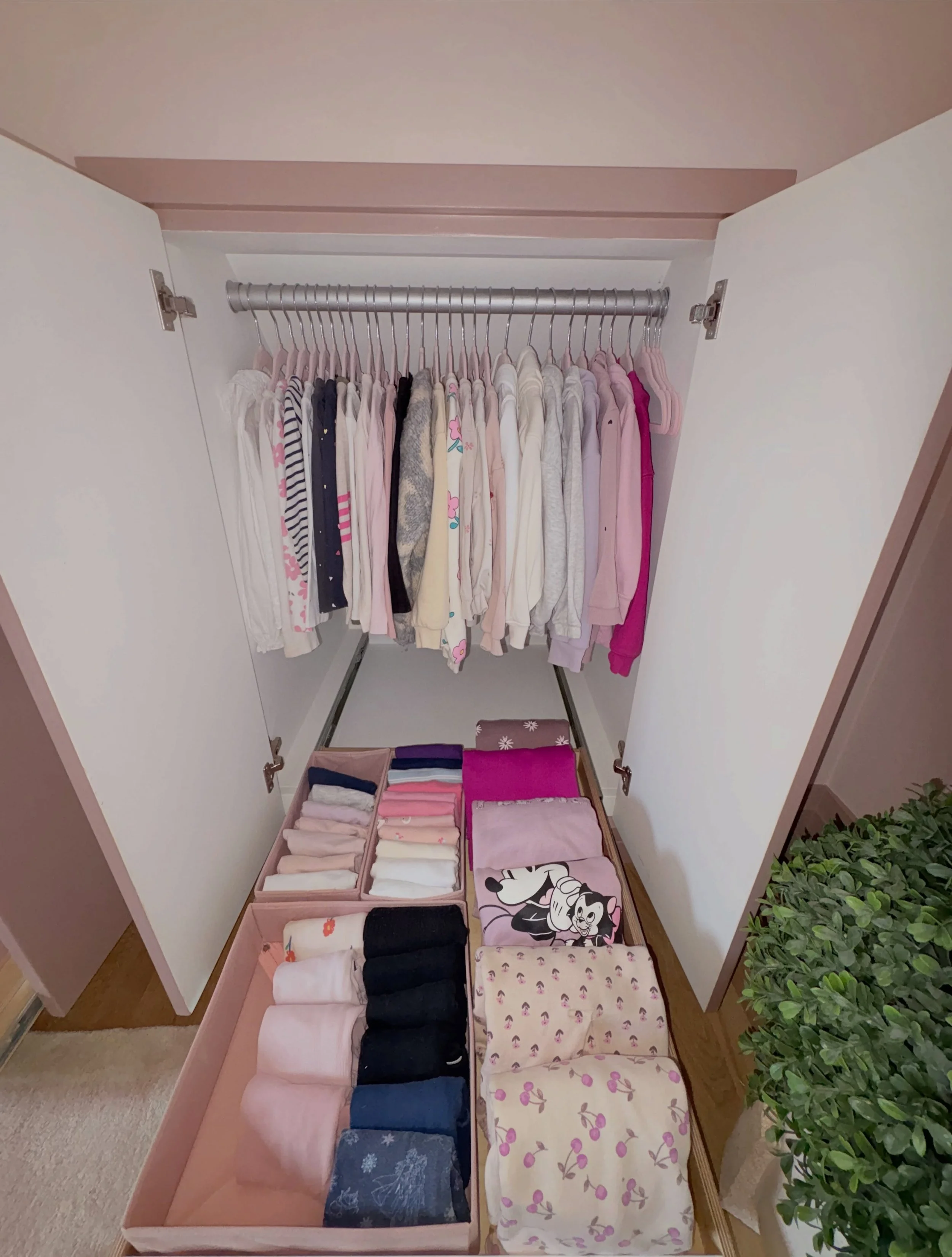 Imagine having closet envy over someone who still needs a step stool. 😂🎀

We gave this little fashionista&rsquo;s wardrobe the Perfectly Put treatment, everything sorted, organized and given its own little home. Because even the tiniest wardrobes d