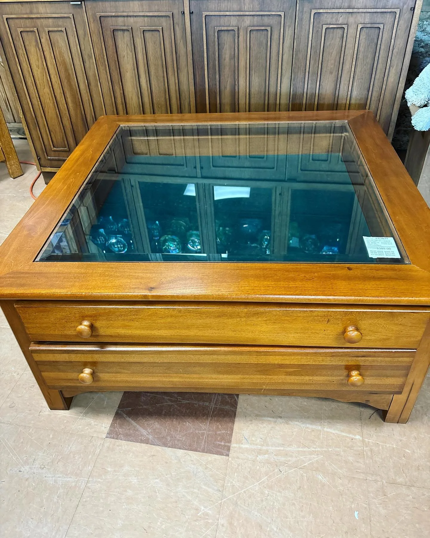 Display coffee table with drawers 😍
