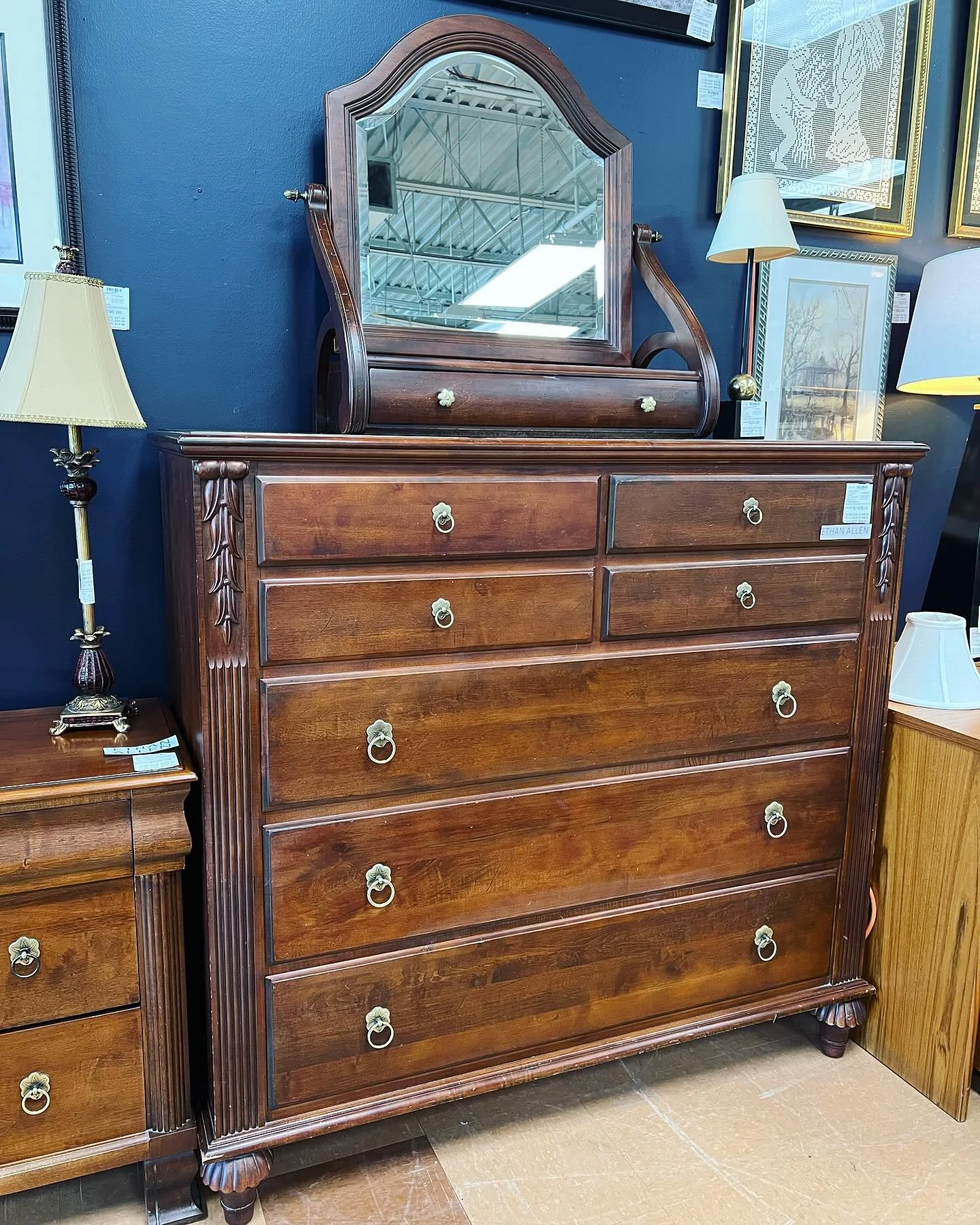 Ethan Allen dresser with matching side table! 😍