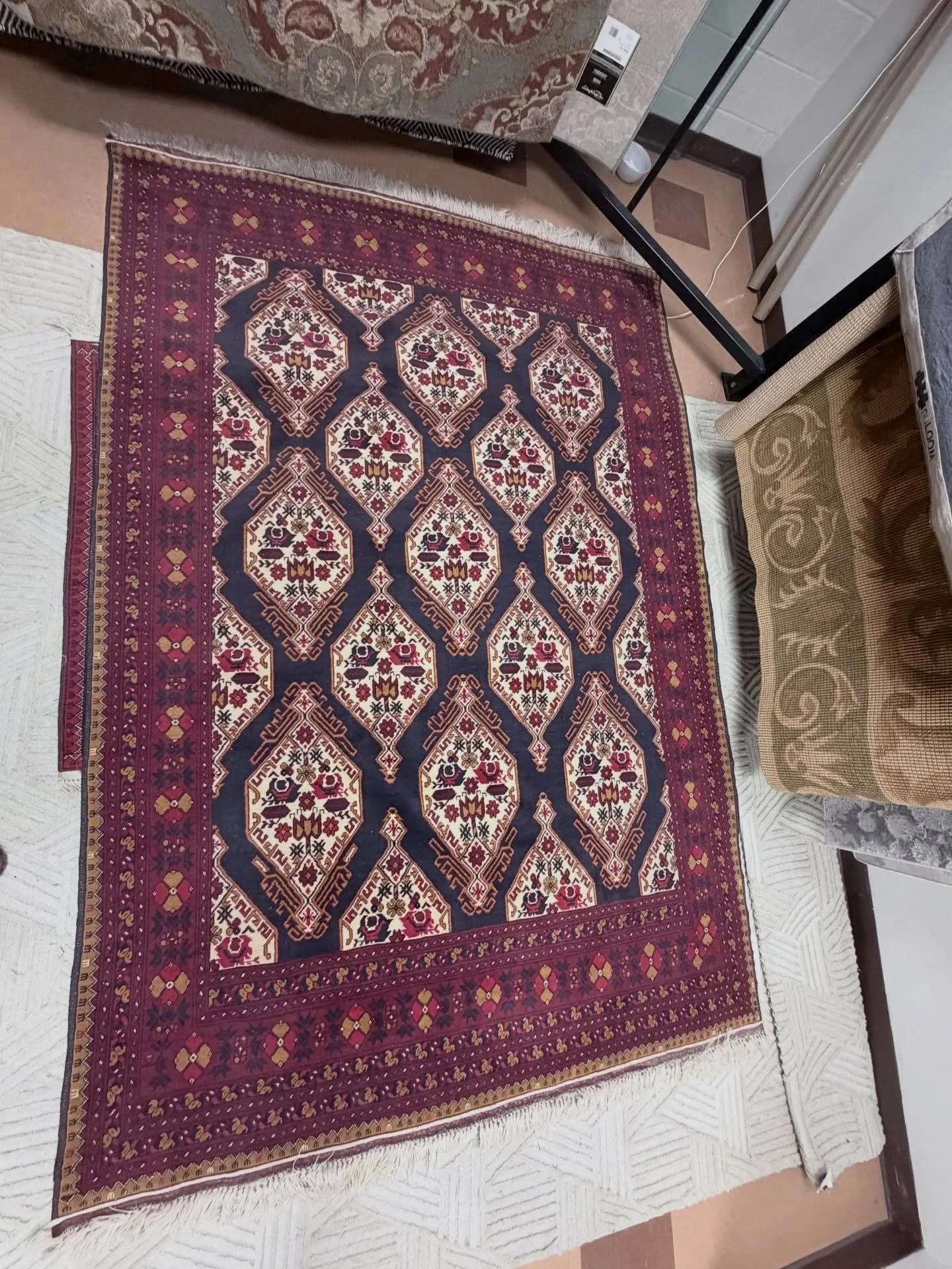 Large, gorgeous and immaculate Persian rug! 6&rsquo;6&rdquo;x 9&rsquo;10&rdquo;.
