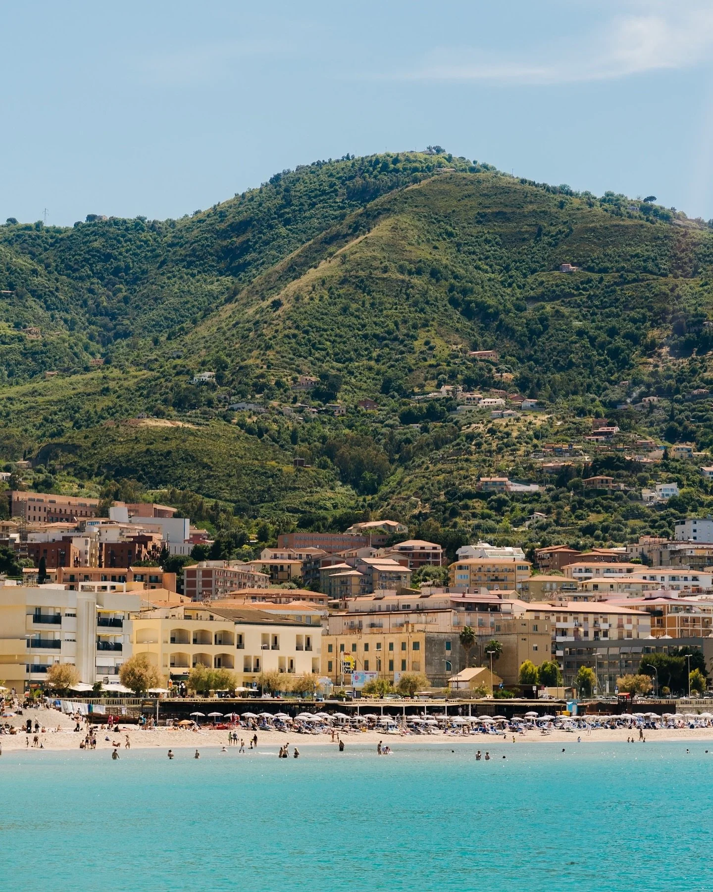 2024 postcards from Cefal&ugrave; 📘