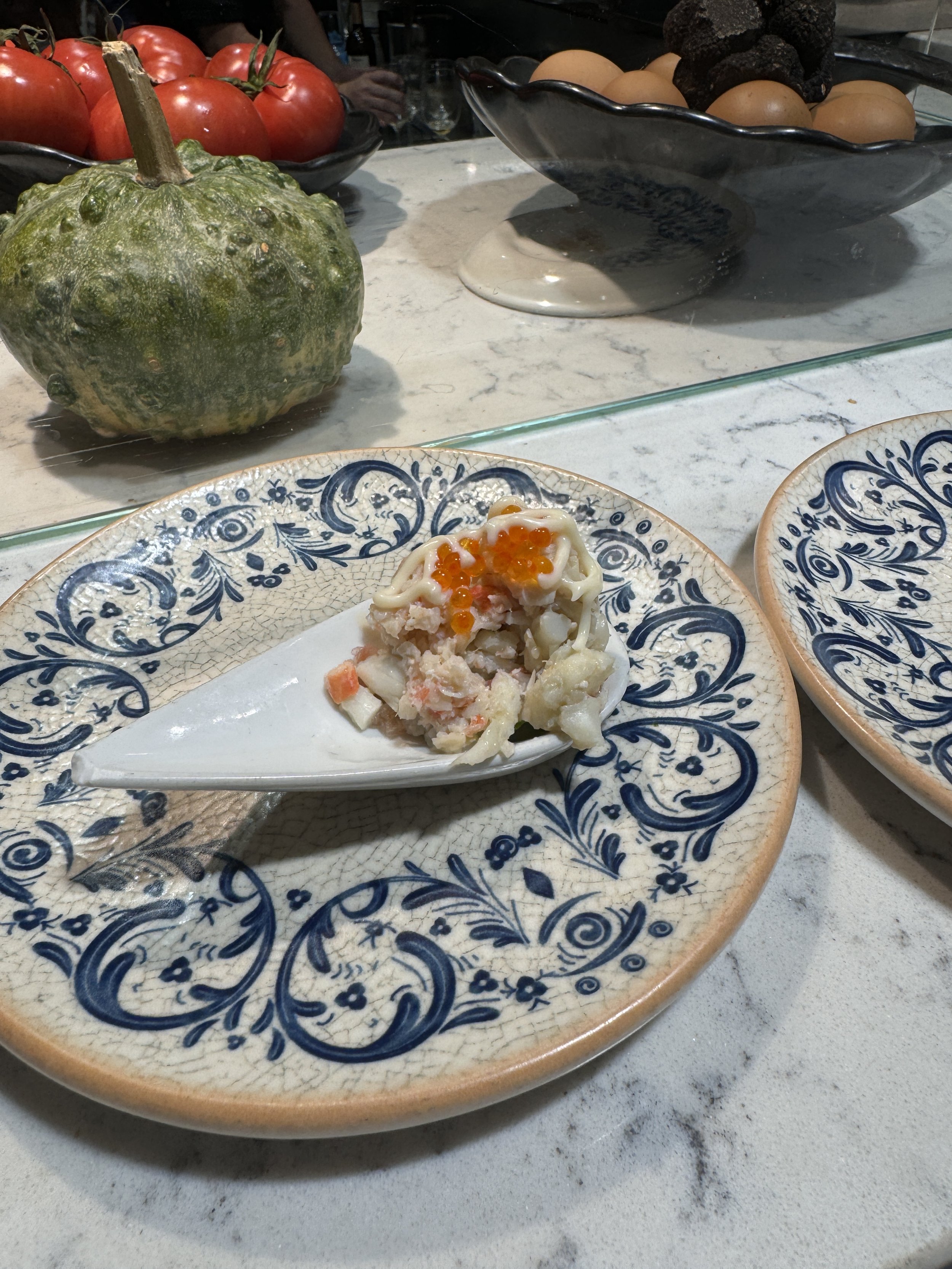  A spoonful of lobster! 