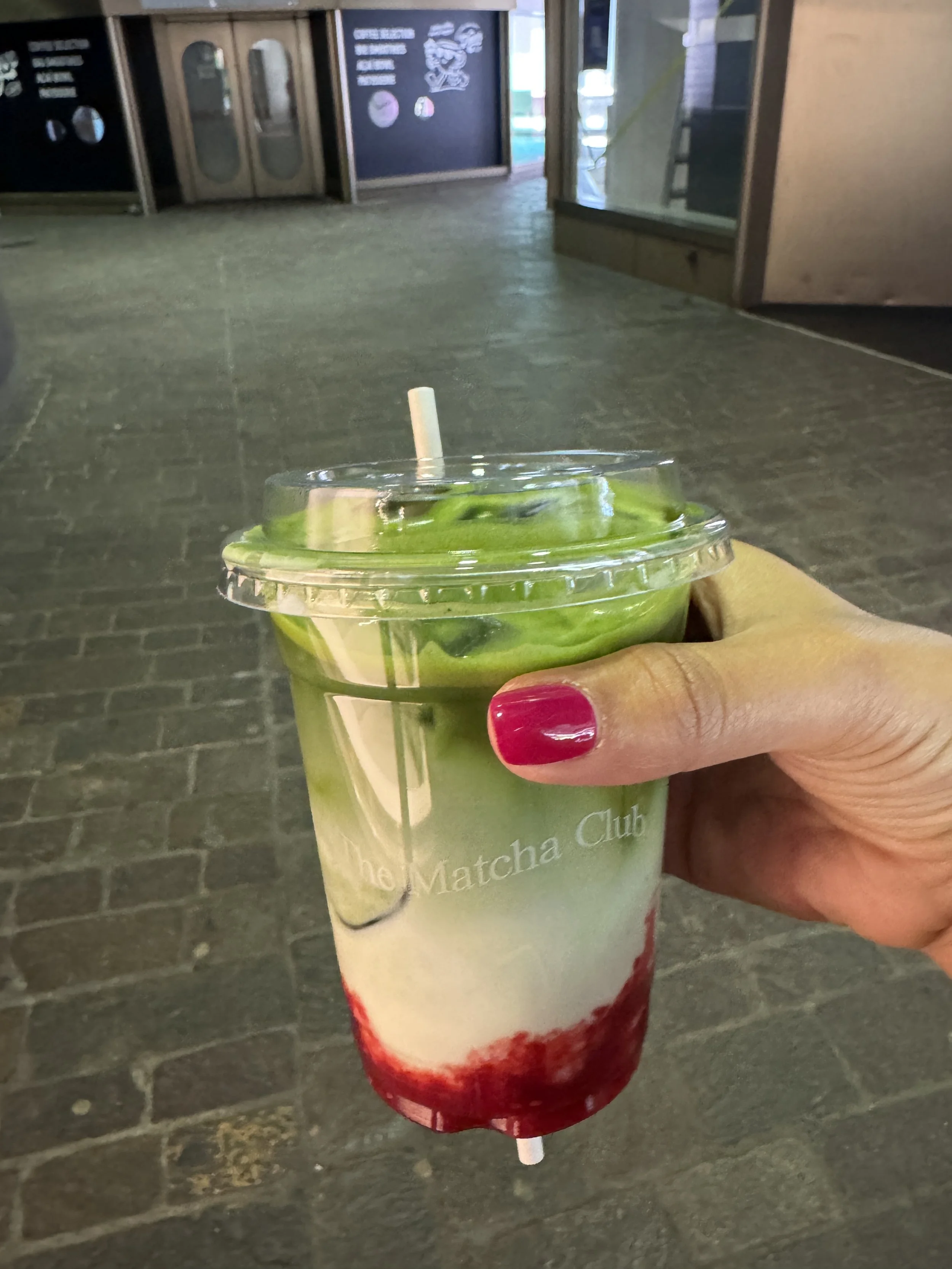  I grabbed a matcha (mainly because there are no good places in Logroño)! This one had fresh crushed raspberries underneath. 