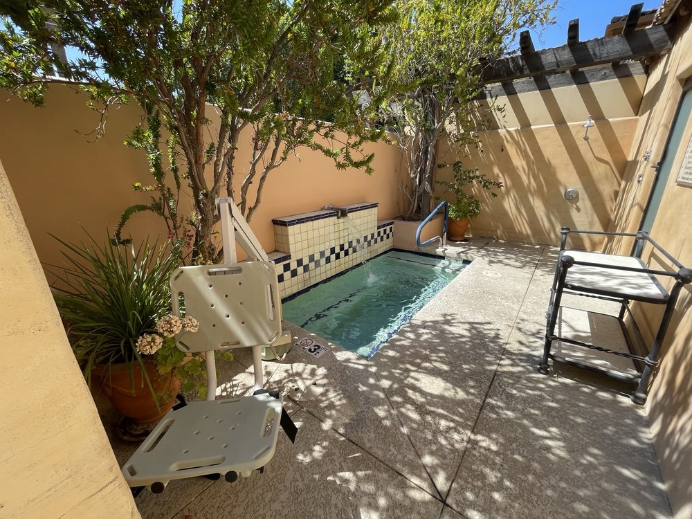  Private pool connected to women’s locker room. 