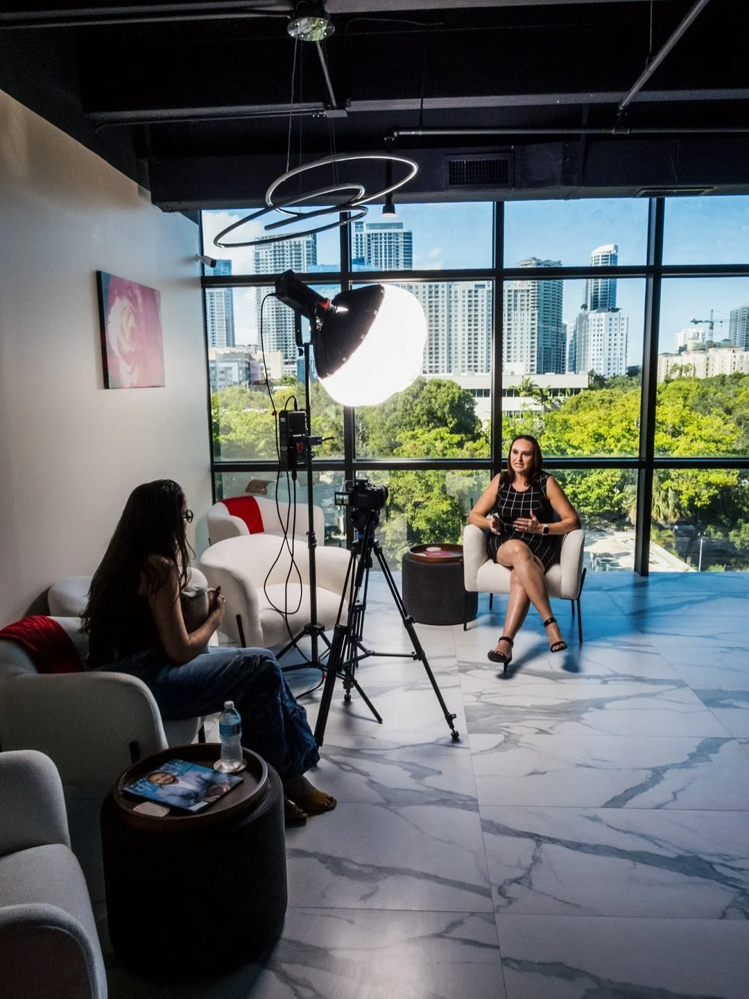 Behind the scenes of @masonaccounting &lsquo;s Financial Wellness Academy launch campaign 🚀 (content coming soon 👀) 
.
.
.
#bts #behindthescenes #contentstrategist #contentstudio #marketing #marketingagency #contentmarketing #socialmediamarketingag