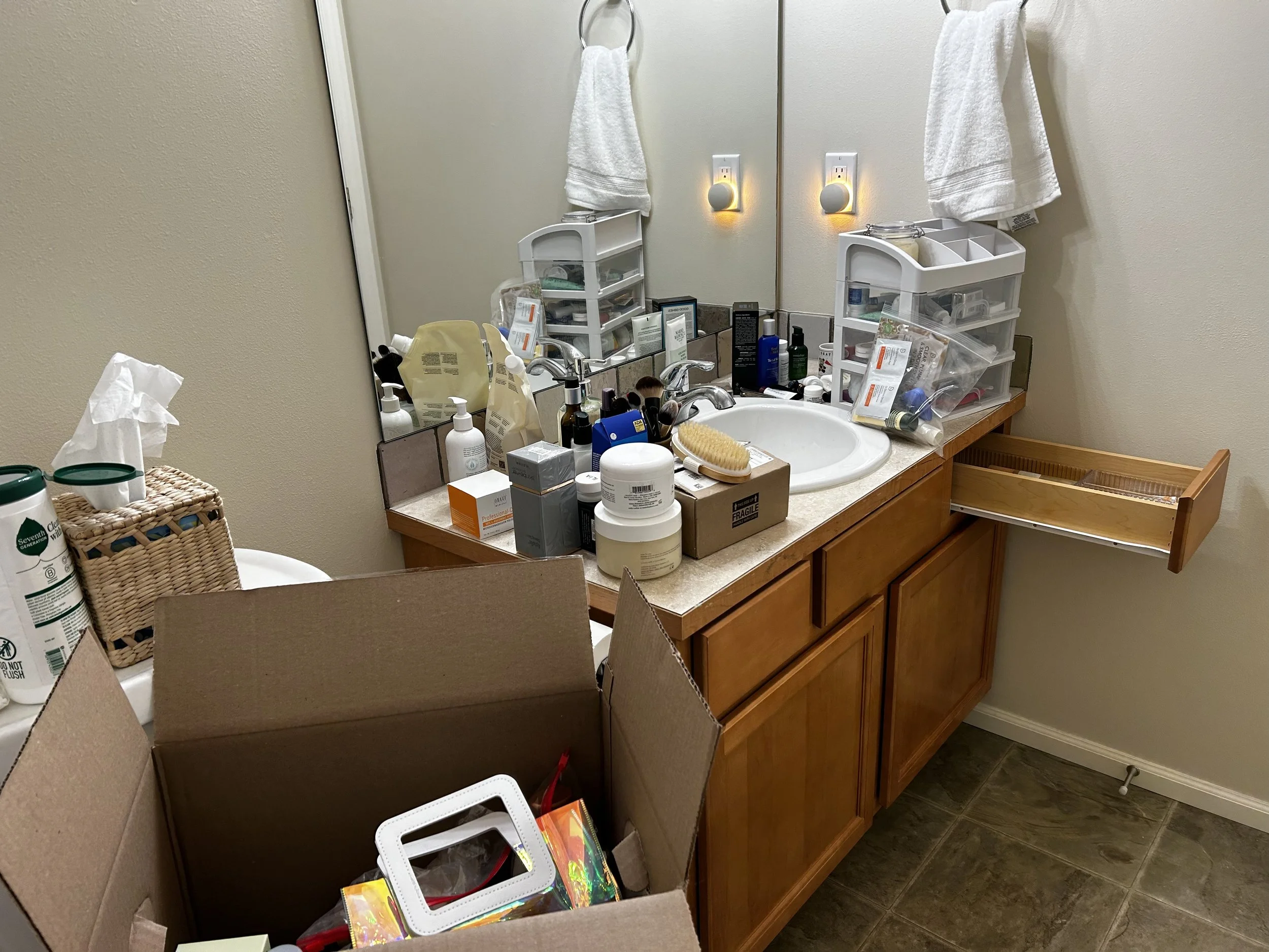 KIMBERLY BATHROOM BEFORE.jpg