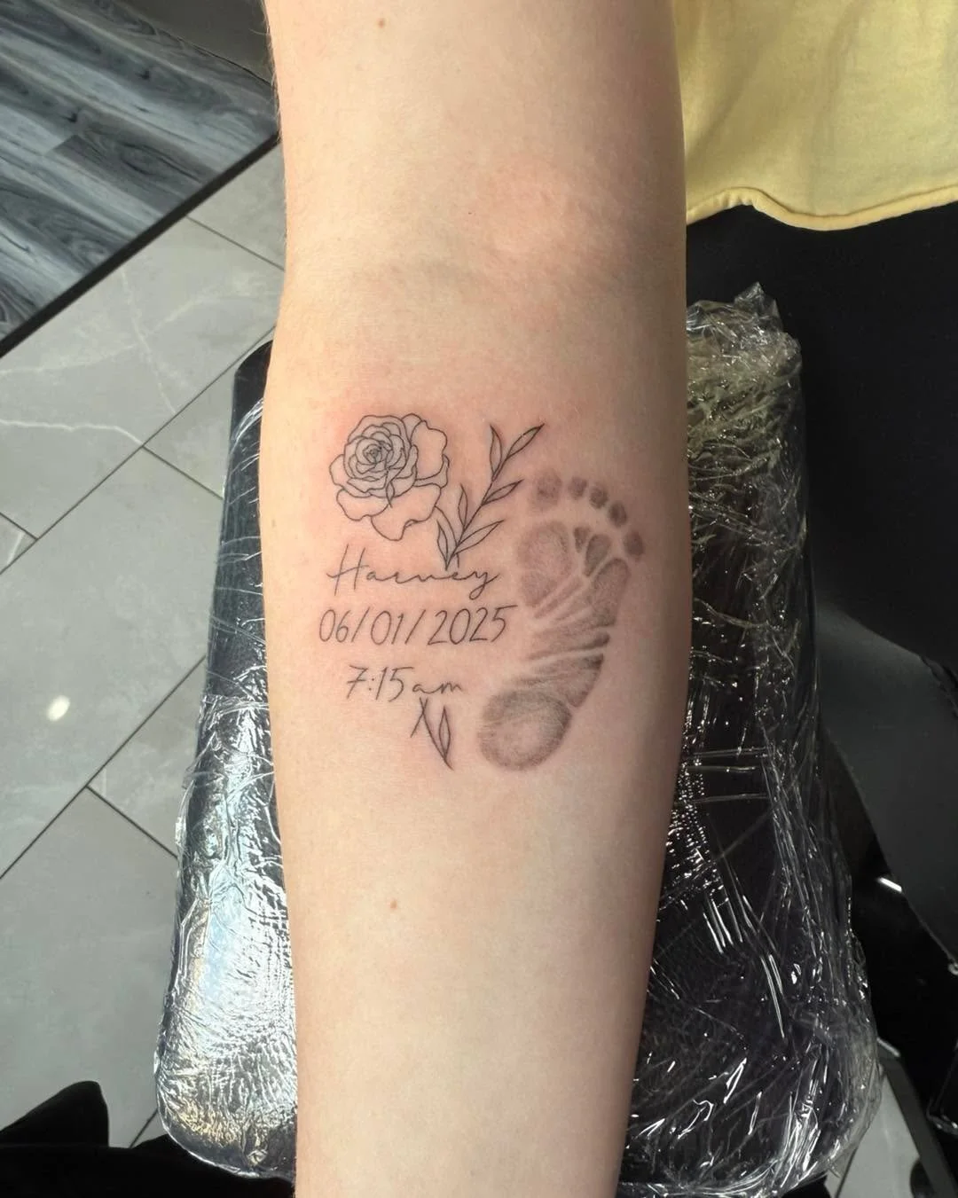 #finelinetattoo #madisonwi #blackandgreytattoo #femaletattooartist