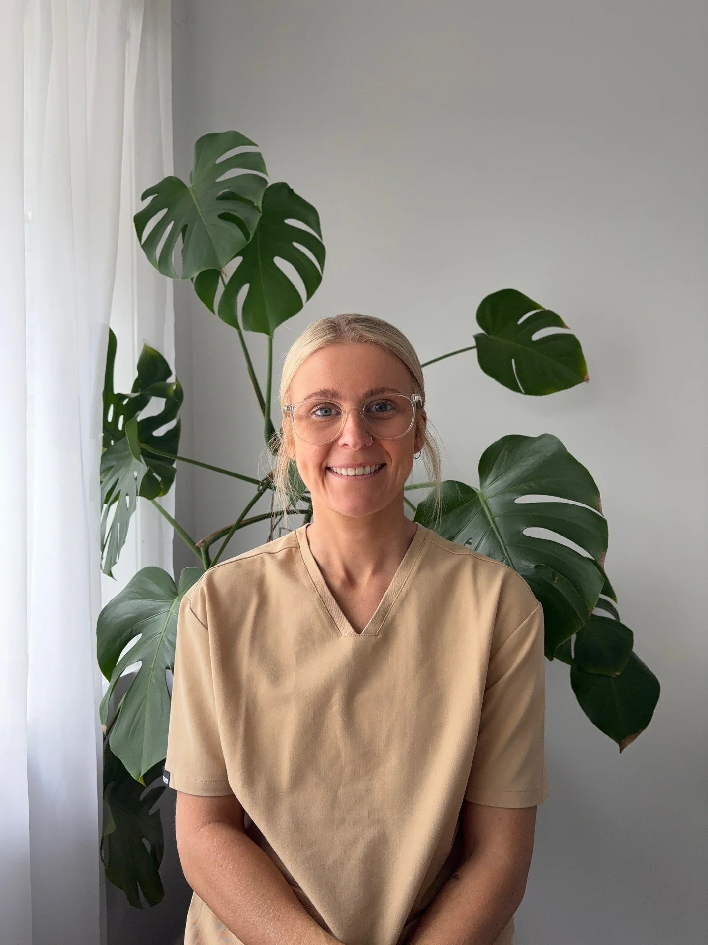 ✨ Meet Loz! Our New Brand Manager &amp; Registered Nurse! ✨
We&rsquo;re so excited to welcome Loz to The Holistic Care Collective family! 💛

With almost 11 years of experience as a Registered Nurse, and nearly 9 years specialising in Perioperative N