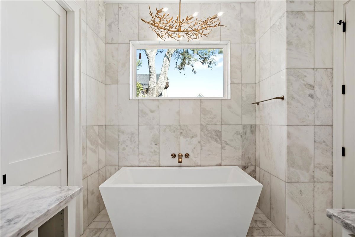 24-Bathroom-1.jpg