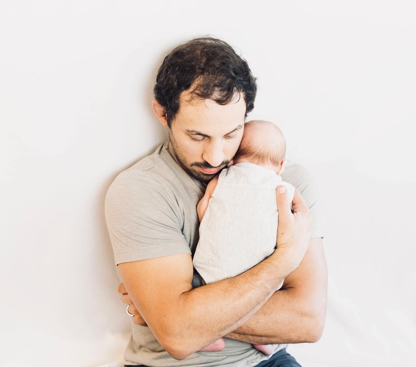 Look at this Daddy and his baby boy🥰💙 #babyphotography #babyphotographer #daddyandson #sanantoniophotographer