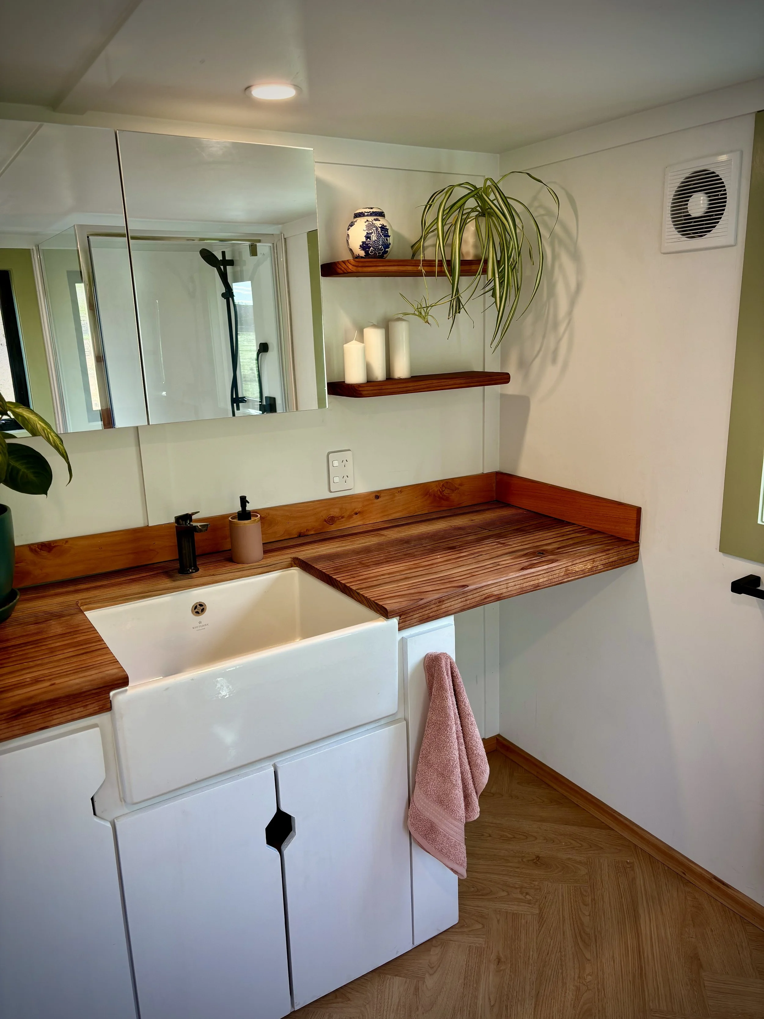 bathroom morning 2.jpg