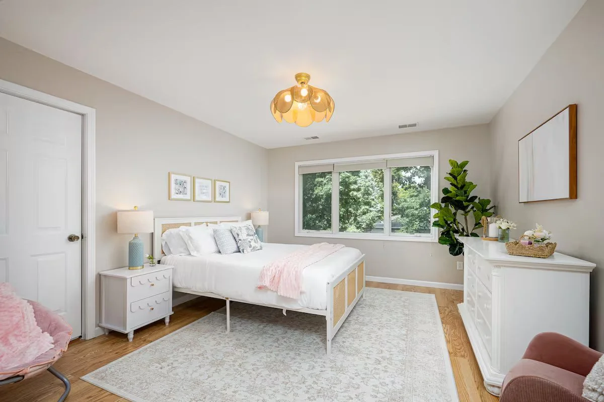 Bedroom 2 | Queen Bed