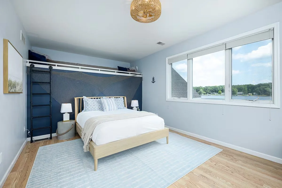 Bedroom 3 | Queen Bed