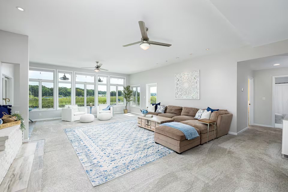 e381de06-7489-4a49-b45e-e43ffdc2a1c1 copy.jpg