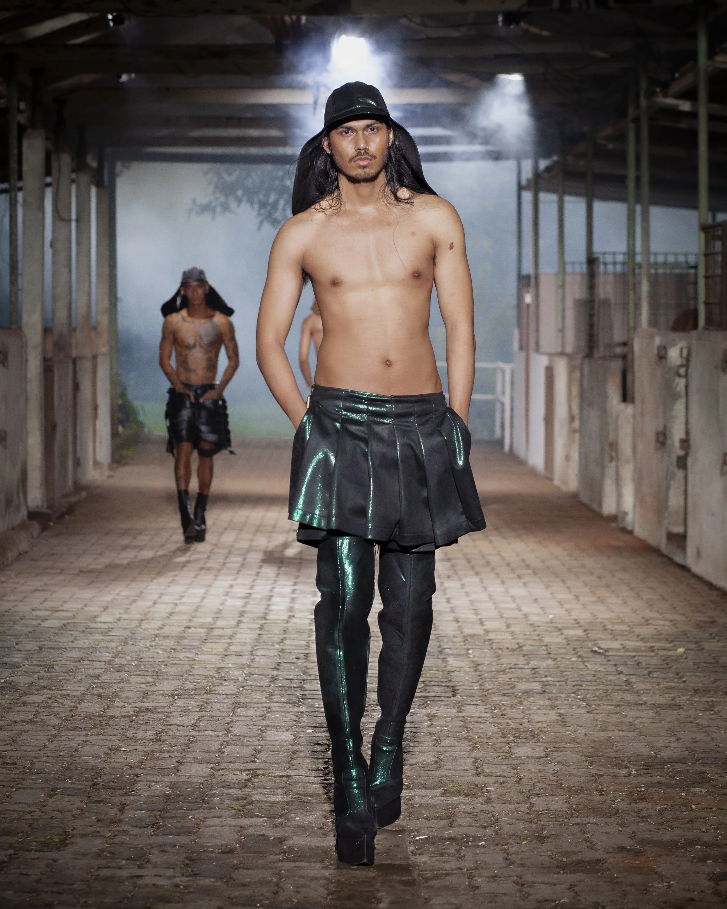 LOOK 001.jpg