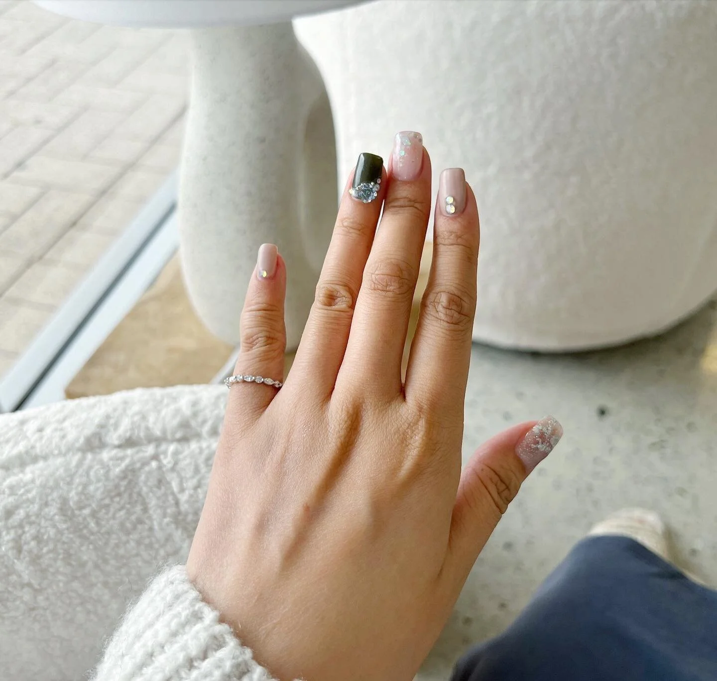 We may be well known for our lashes but we offer a range of beauty services 💅

One of our services includes nails! We offer Gel Manicures, Gel Pedicures, Gel Extensions and add on services such as Builder Gel, Nail Art, Soak off or Full Soak Off/ Re