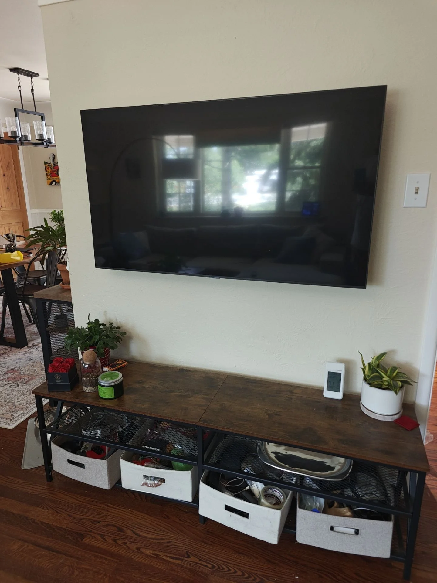 TV installation with power and low-voltage cables concealed