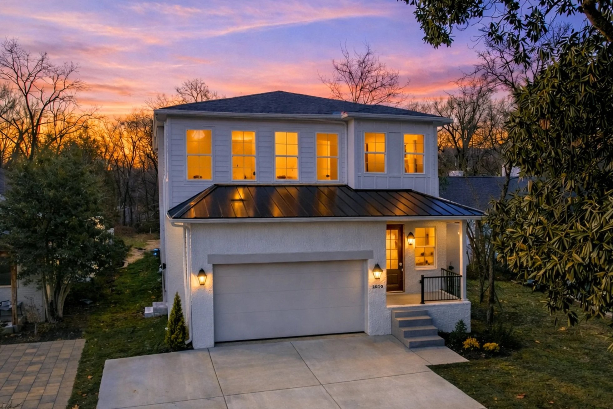 New Construction: Custom Family Home in Green Hills