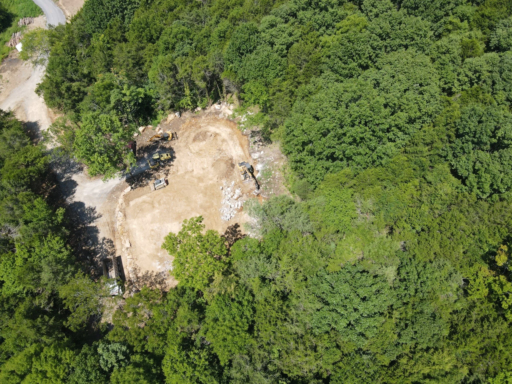 15897 Manchester Pike — SYNDICATE DESIGN&CONSTRUCTION