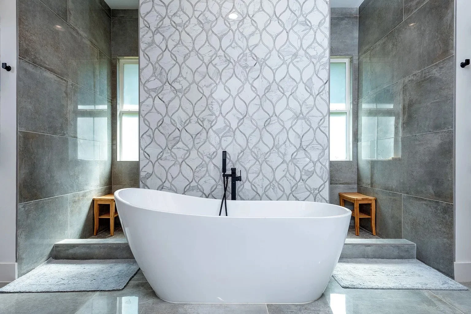 Primary bathtub and shower.jpg