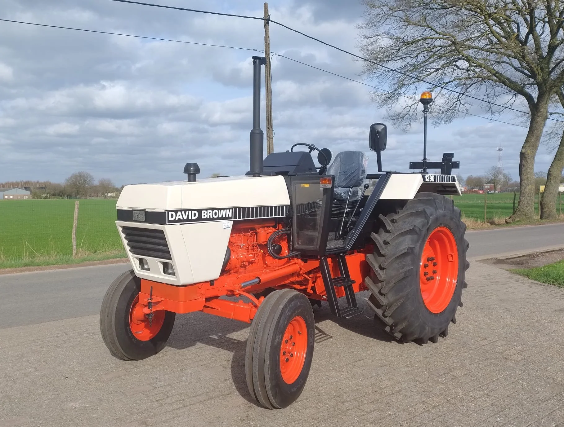 David Brown 1390 Cabrio